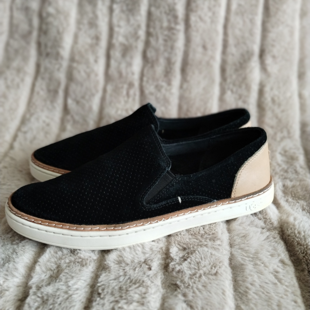 UGG Slip-On Sneakers Black Perforated Leather Casual Shoes Women’s 7.5